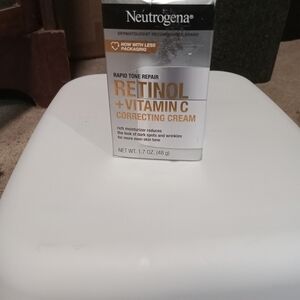 Neutrogena retinol n vitamin c